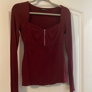 Size small boutique shirt. Slim Fit but stretchy.